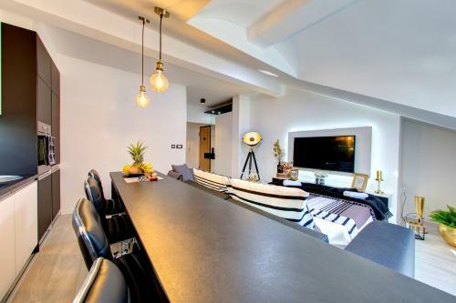 Luxury Apartment Crystal
