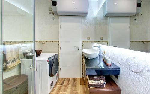 Luxury Apartment Crystal
