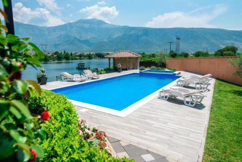 Villa Ana