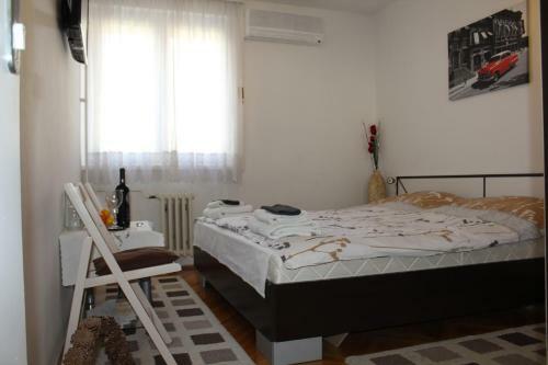 Hostal Full View