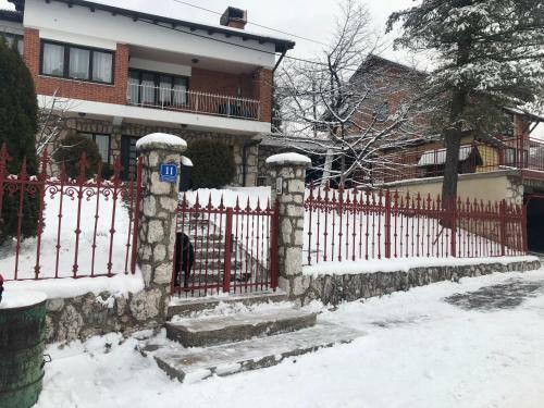Hostal Stan Na Dan Zokac Pale