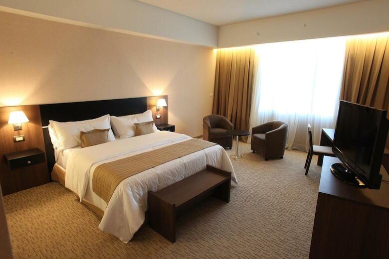Bourbon Conmebol Convention Hotel