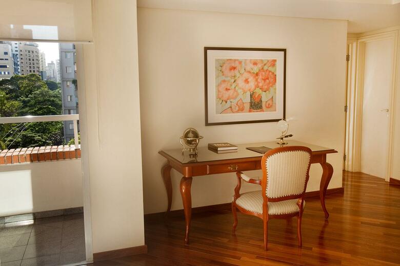 Hotel Etoile George V Jardins