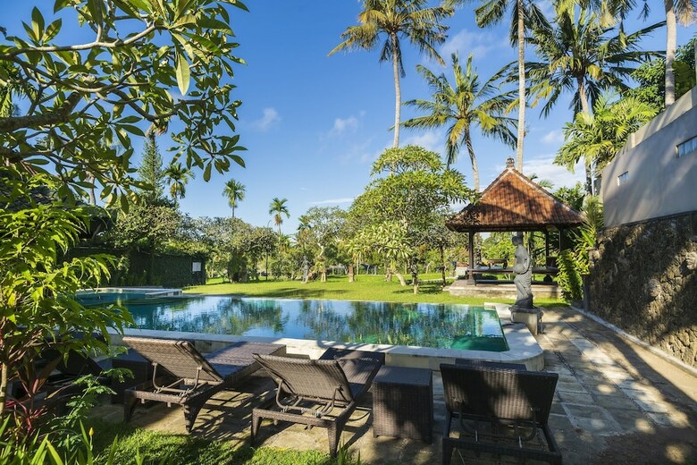 Hotel Agung Raka Bungalows
