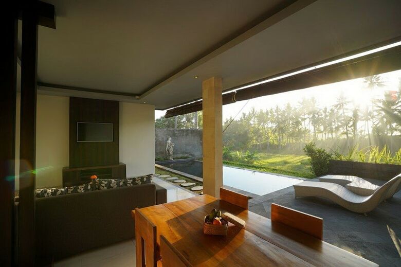 Hotel Agung Raka Bungalows