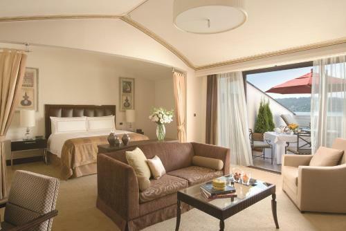 Four Seasons Hotel Istanbul At The Bosphorus