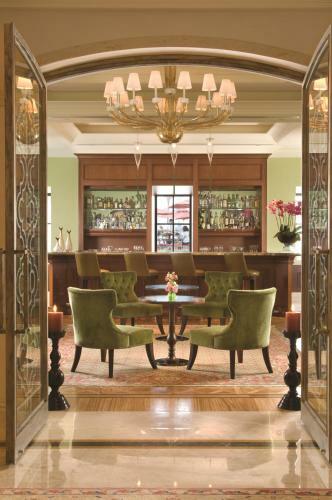 Four Seasons Hotel Istanbul At The Bosphorus