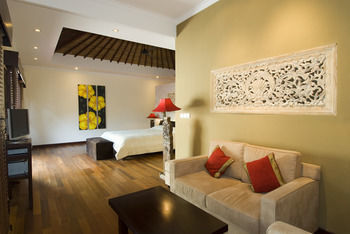 Ellora Villas