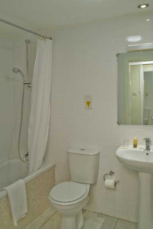 Hotel Britannia Ashley Hale