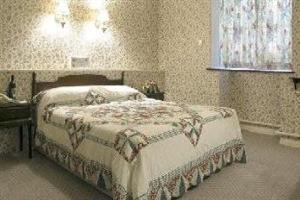 Hotel Britannia Ashley Hale