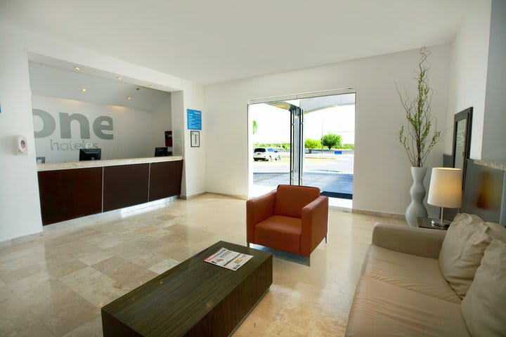 Hotel One Monterrey Aeropuerto