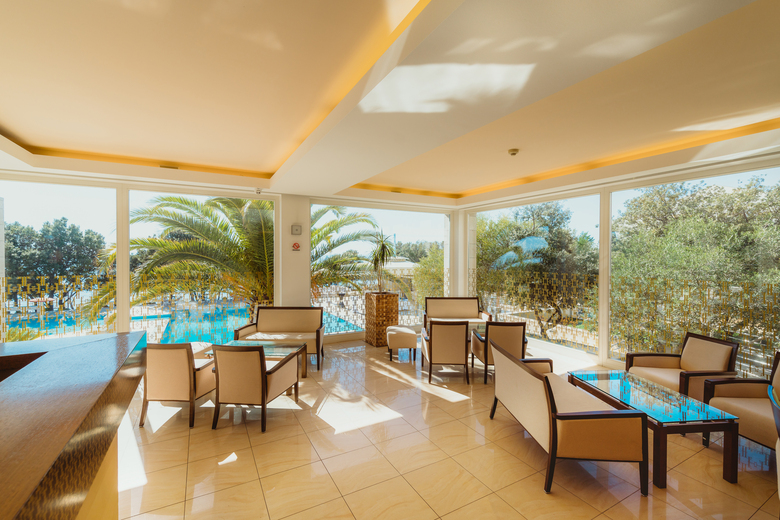 Luna Island Hotel
