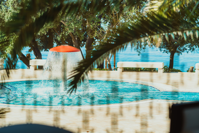 Luna Island Hotel