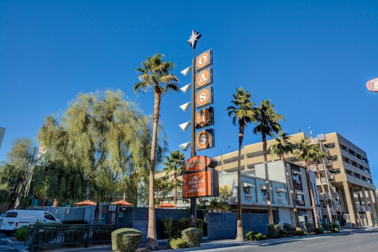 Hotel Oasis At Gold Spike