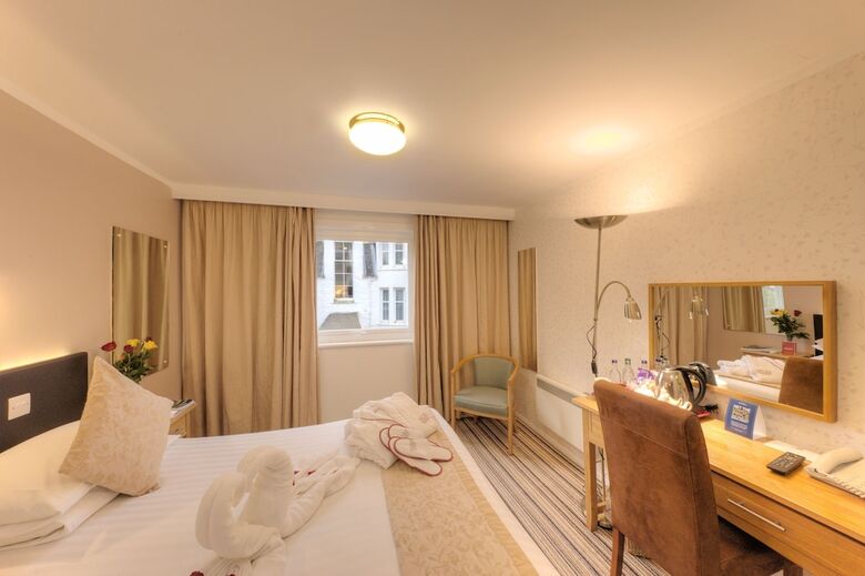 Muthu Queens Hotel