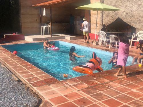 Casa Grande Com Piscina