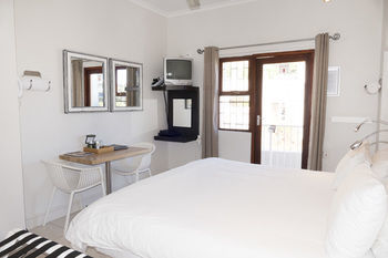 Hotel Camps Bay Resort