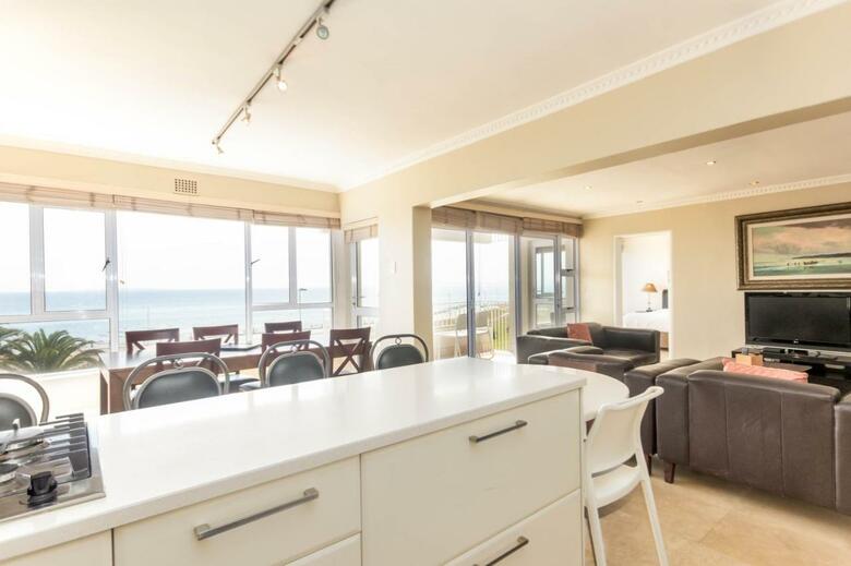 Hotel Mouille Point Village