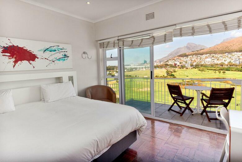 Hotel Mouille Point Village