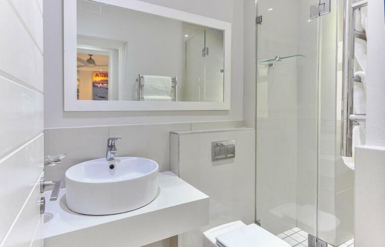 Hotel Mouille Point Village