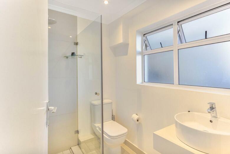 Hotel Mouille Point Village