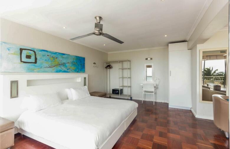 Hotel Mouille Point Village