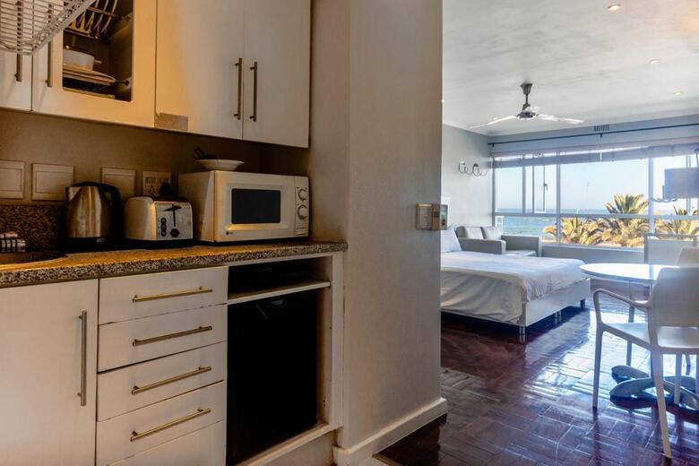 Hotel Mouille Point Village