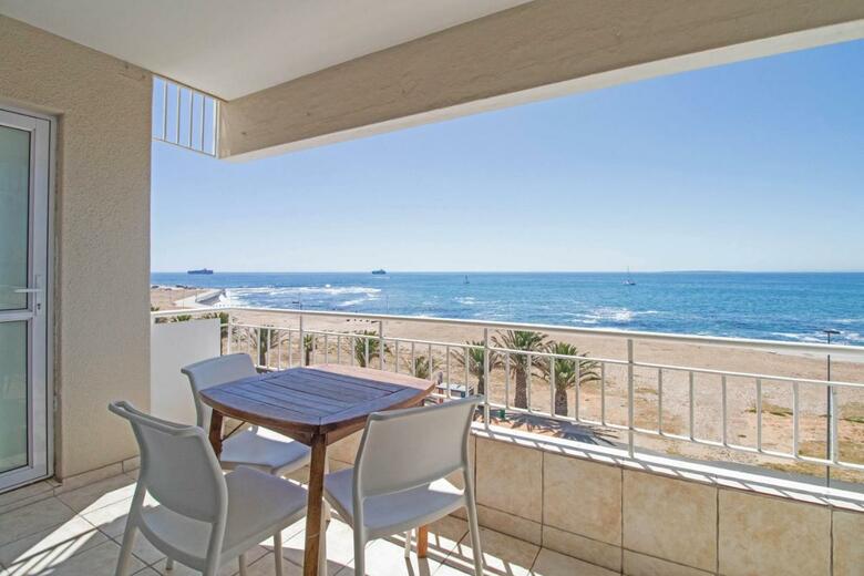 Hotel Mouille Point Village