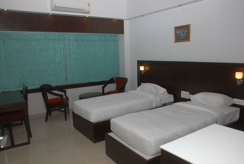 Hotel The Curzon Court
