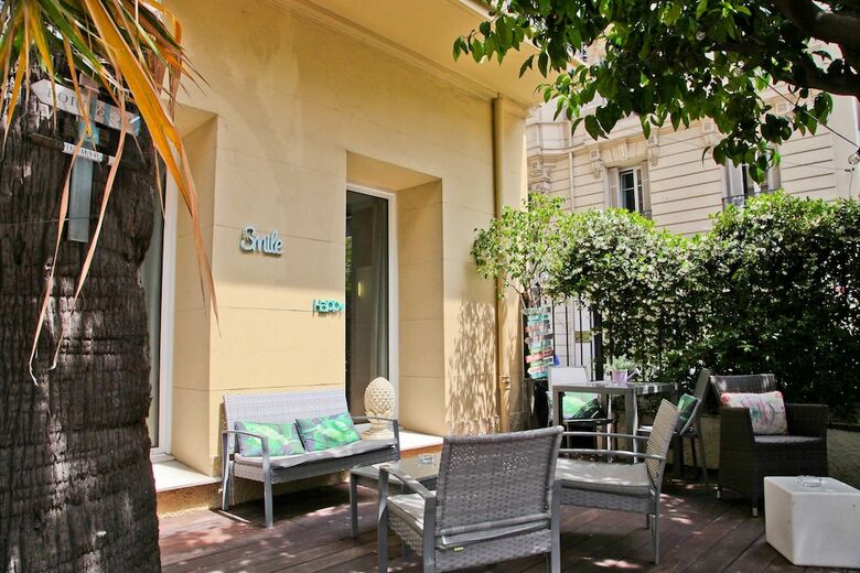 Hotel La Villa Nice Promenade(.)