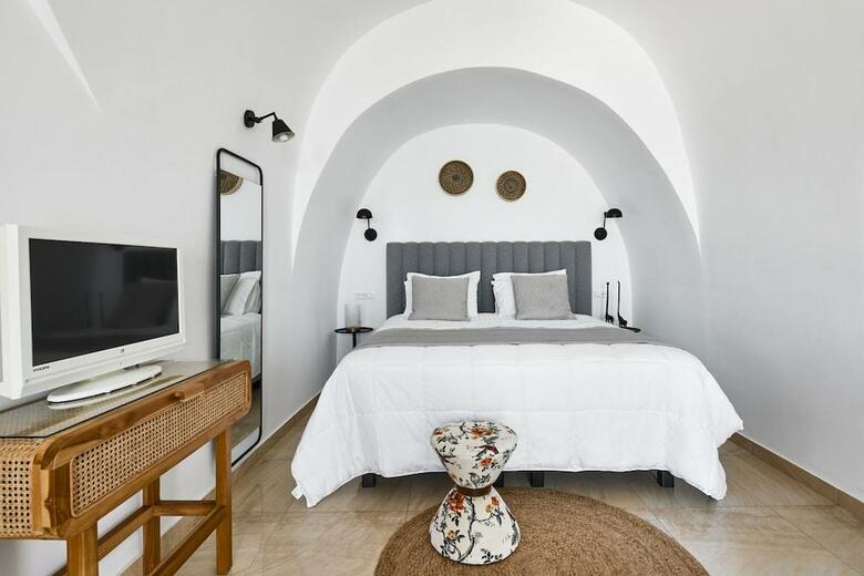 Hotel Petit Palace