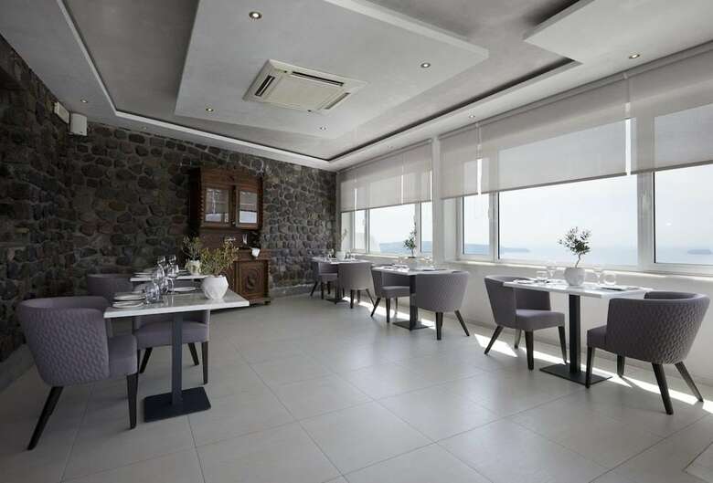 Hotel Petit Palace
