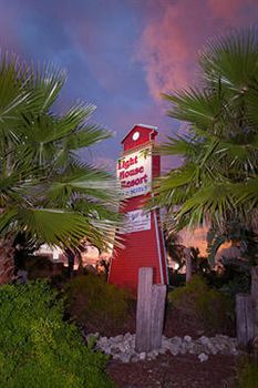 Hotel Lighthouse Resort Inn & Suites