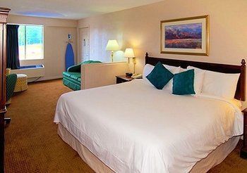 Hotel Econo Lodge Inn & Suites At Ft. Benning