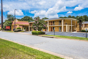 Hotel Econo Lodge Inn & Suites At Ft. Benning