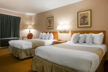Hotel Econo Lodge Inn & Suites At Ft. Benning