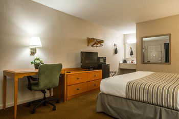 Hotel Econo Lodge Inn & Suites At Ft. Benning