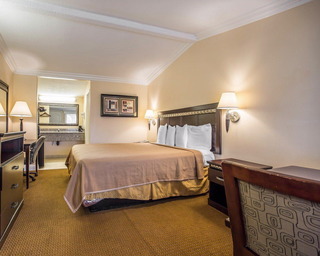 Hotel Rodeway Inn Near Legoland