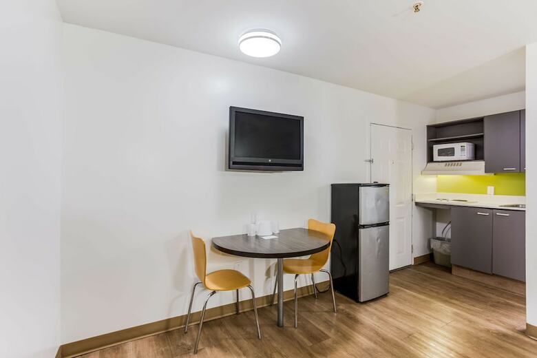 Hotel Suburban Extended Stay Bay Meadows
