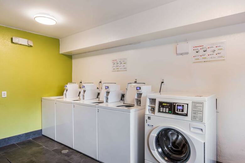 Hotel Suburban Extended Stay Bay Meadows