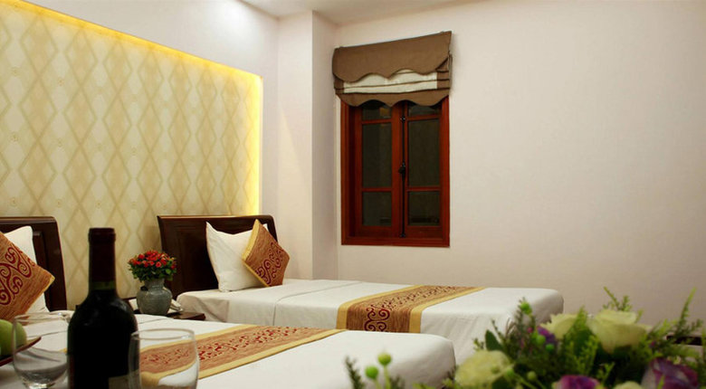 Golden Lake Hotel