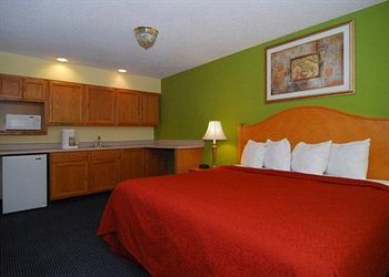 Hotel Quality Inn & Suites