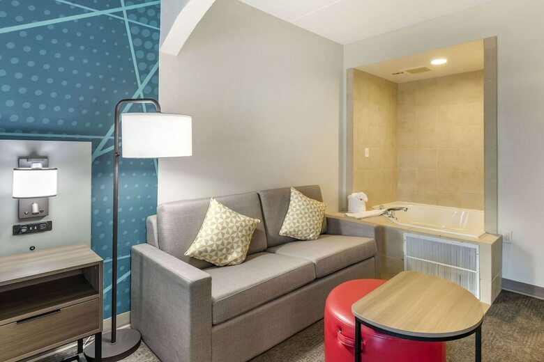 Hotel Comfort Suites Ocean City West