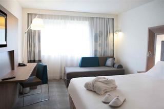 Hotel Novotel Fontainebleau Ury
