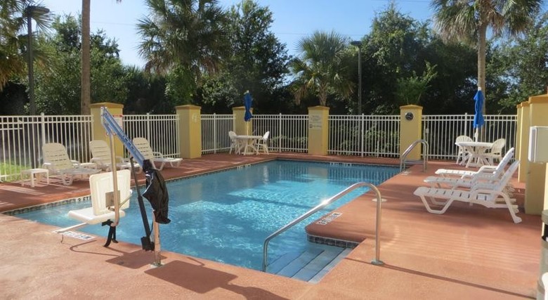 Hotel Comfort Suites Orlando Airport
