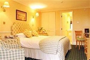 Barcelo Combe Grove Manor Hotel