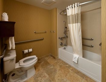 Hotel Hampton Inn And Suites-winston-salem/university