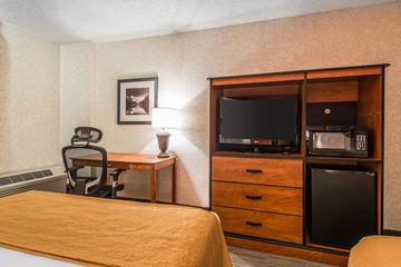 Hotel Quality Inn & Suites