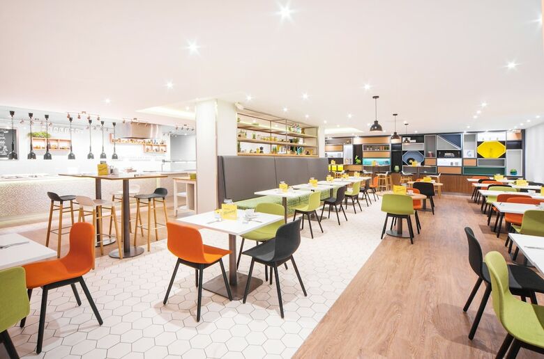Hotel Holiday Inn Gatwick Airport