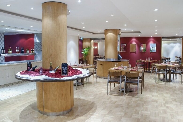 Hotel Holiday Inn Gatwick Airport